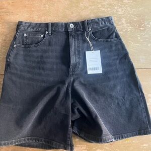 Everlane longer a-line shorts